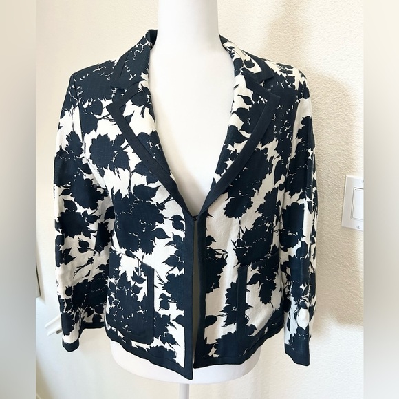 J. Crew Jackets & Blazers - J.Crew 100% linen navy blue and cream colored floral blazer Sz 10 NWOT